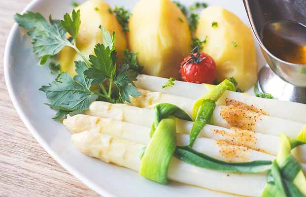 Früchte der Erde: Spargel & Kartoffeln